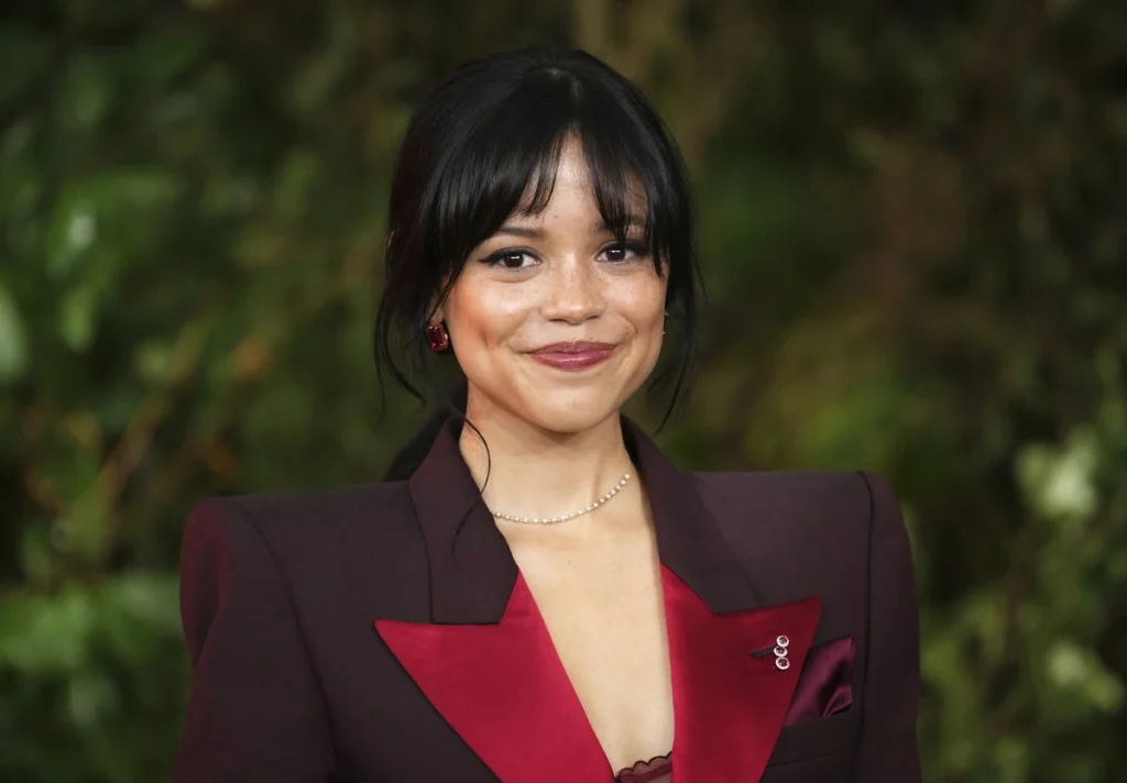 jenna ortega größe